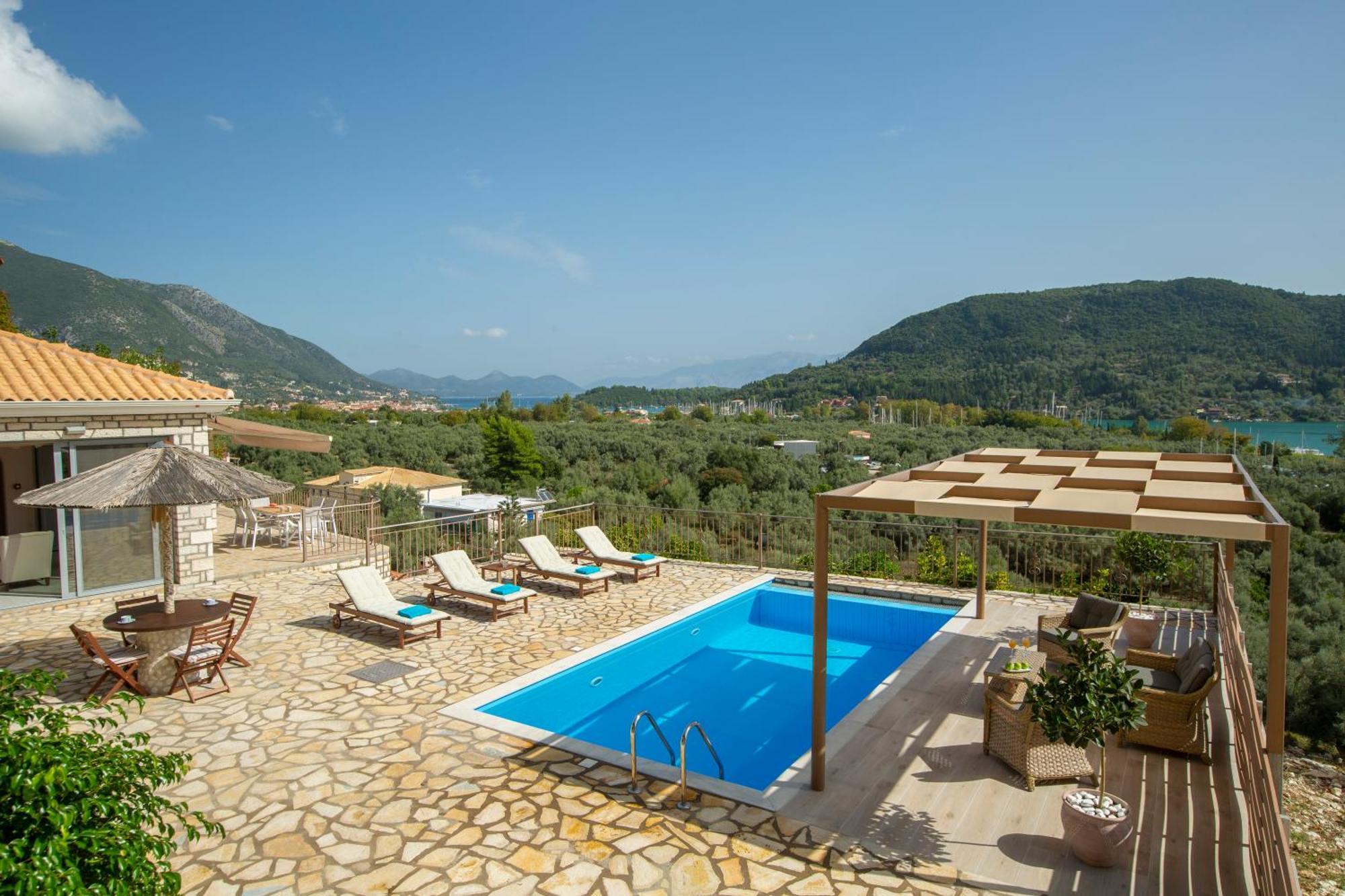Neora * Agios Christoforos (Lefkada)